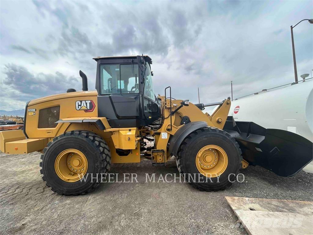 CAT 938M QC 3V Naudoti ratiniai krautuvai