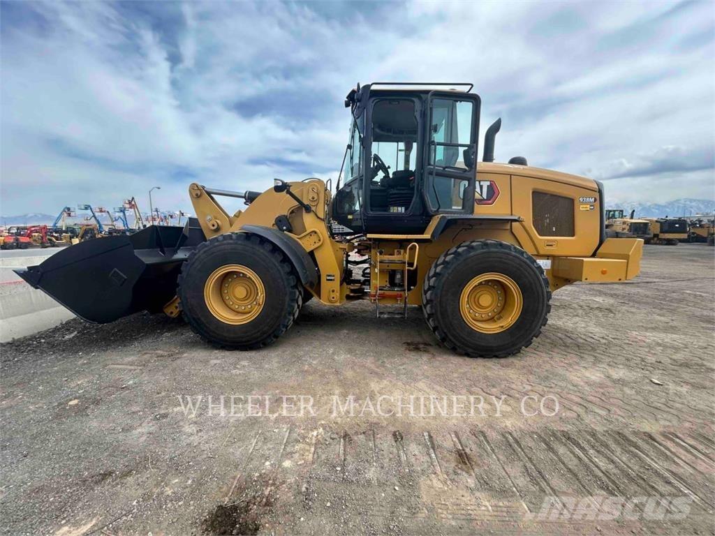 CAT 938M QC 3V Naudoti ratiniai krautuvai