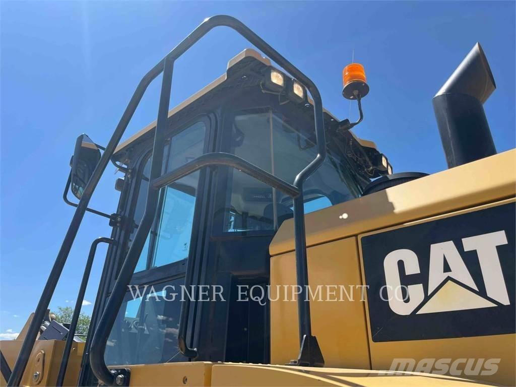 CAT 950GC Naudoti ratiniai krautuvai