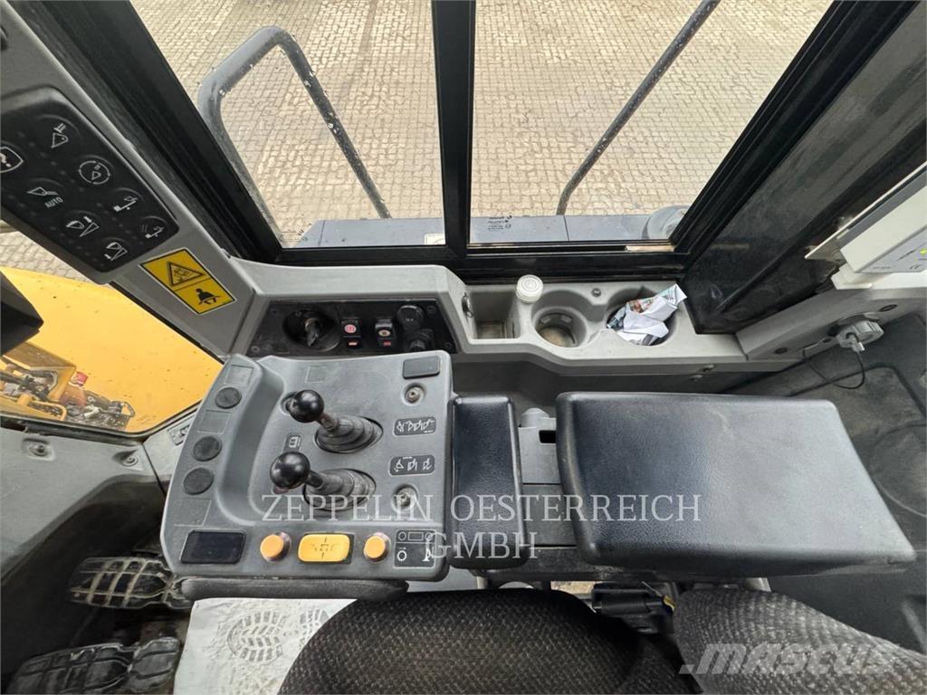 CAT 950K Naudoti ratiniai krautuvai