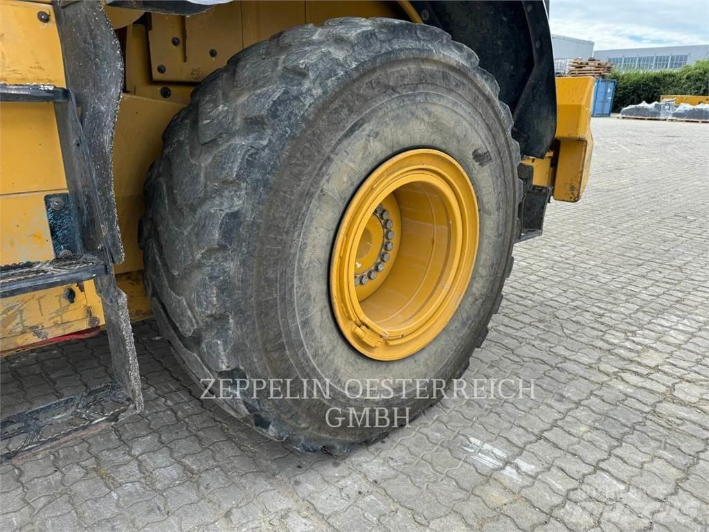 CAT 950M Naudoti ratiniai krautuvai