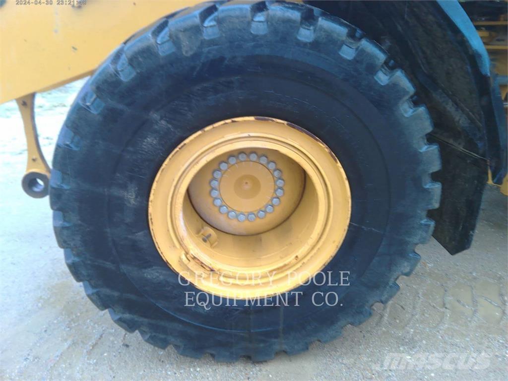 CAT 950M Naudoti ratiniai krautuvai