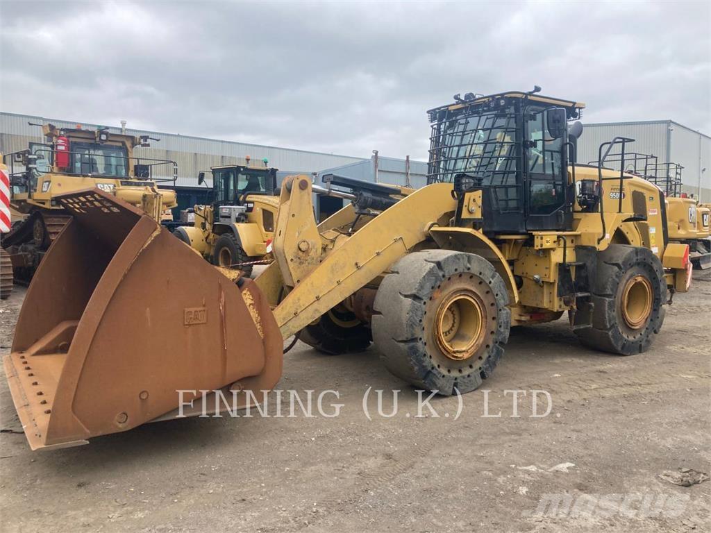 CAT 950M Naudoti ratiniai krautuvai