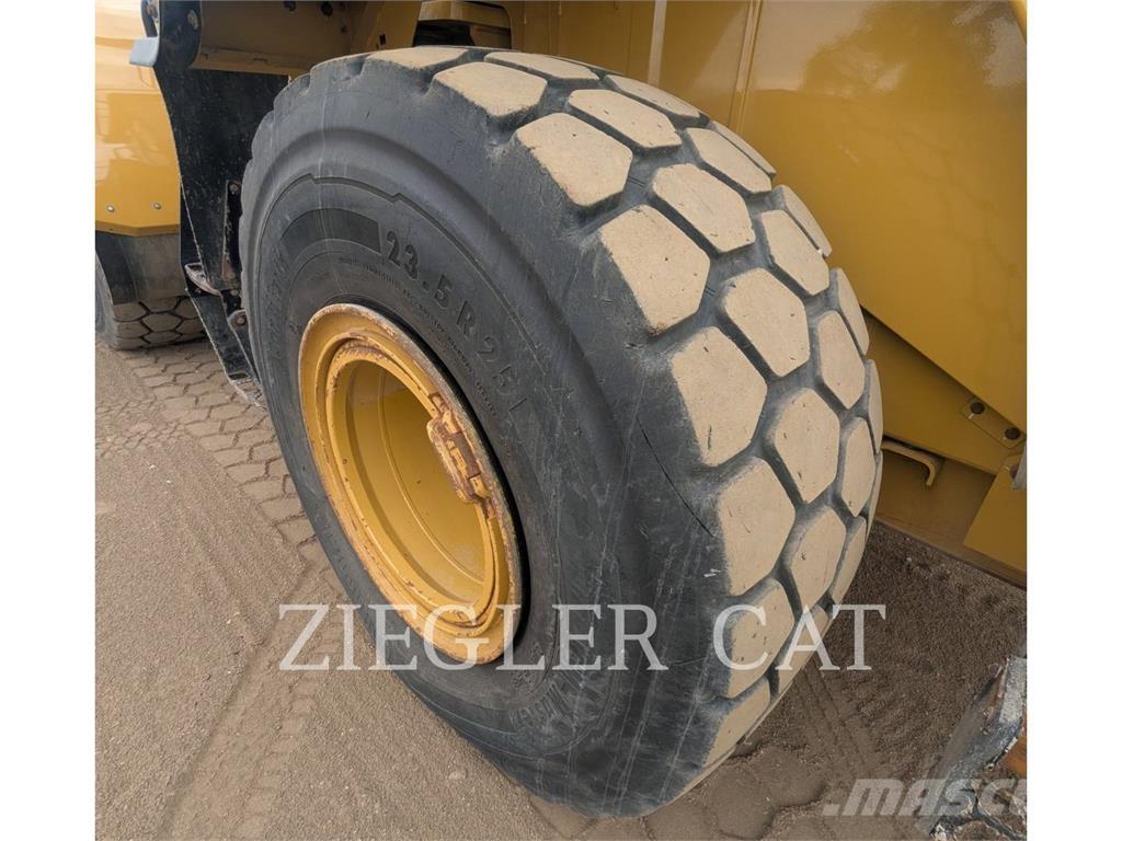 CAT 950M Naudoti ratiniai krautuvai