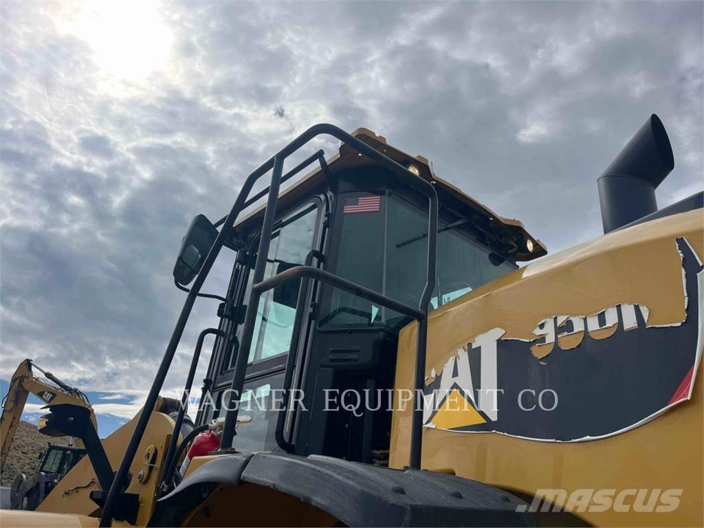 CAT 950M Naudoti ratiniai krautuvai