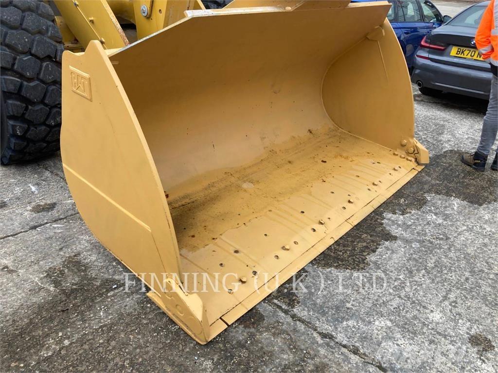 CAT 950M Naudoti ratiniai krautuvai