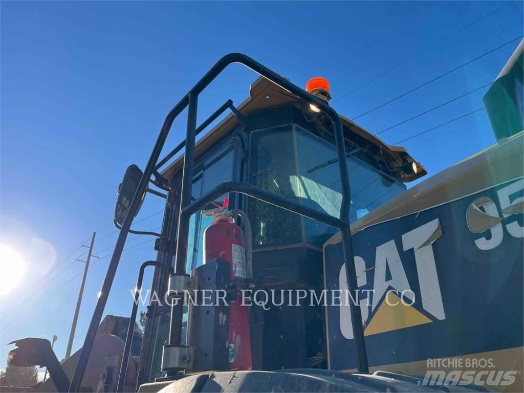 CAT 950M FC Naudoti ratiniai krautuvai