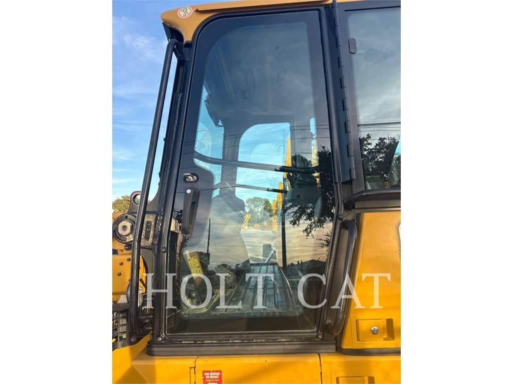 CAT 953 PO Vikšriniai krautuvai