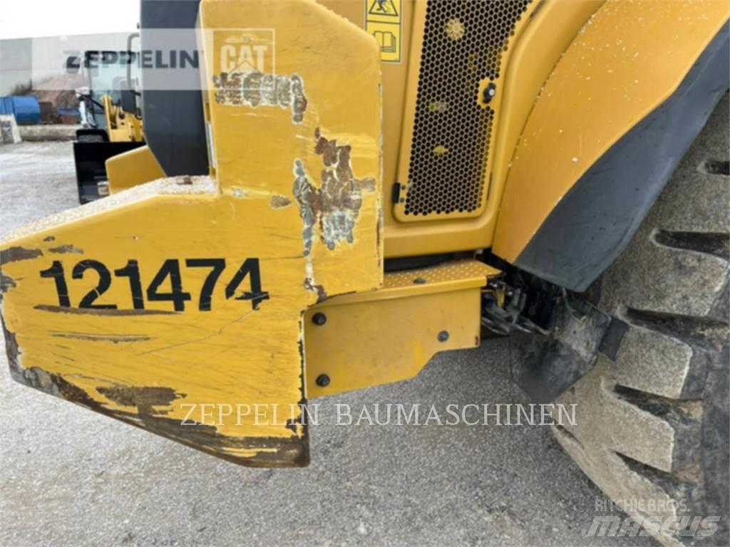 CAT 962M Naudoti ratiniai krautuvai