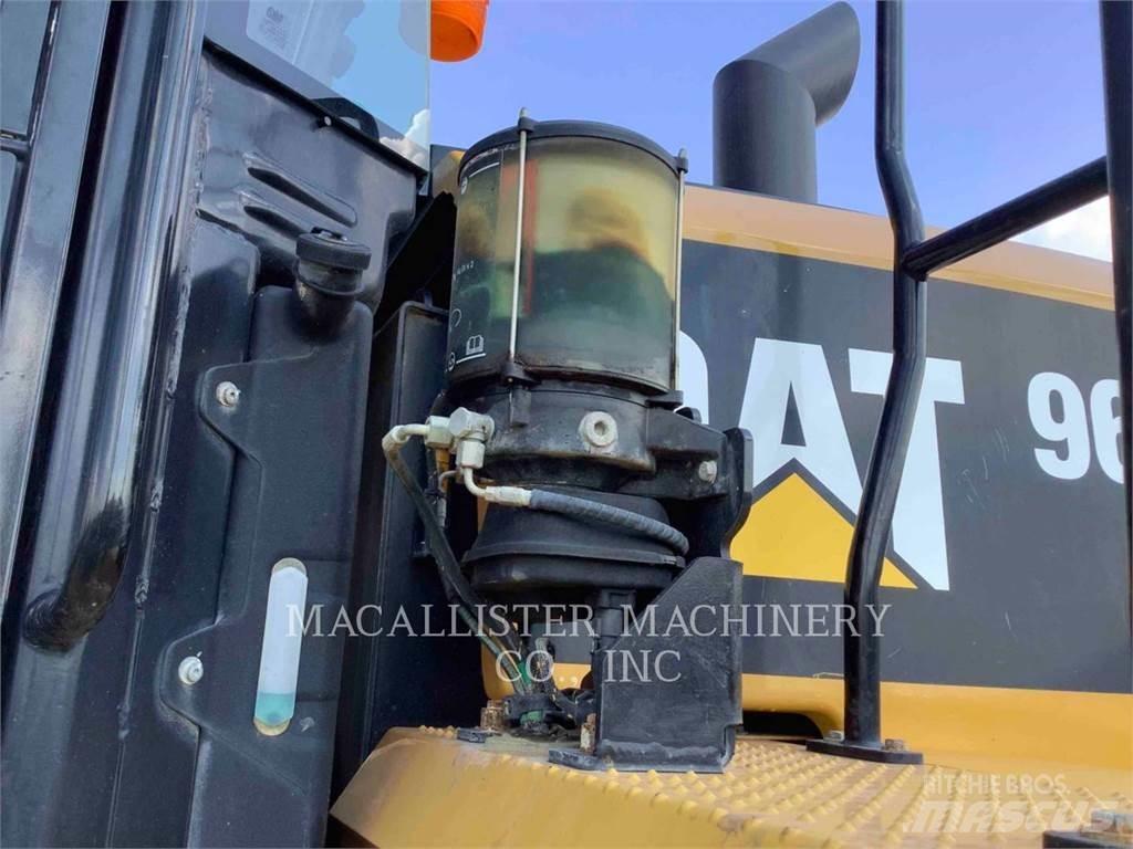CAT 962M Naudoti ratiniai krautuvai