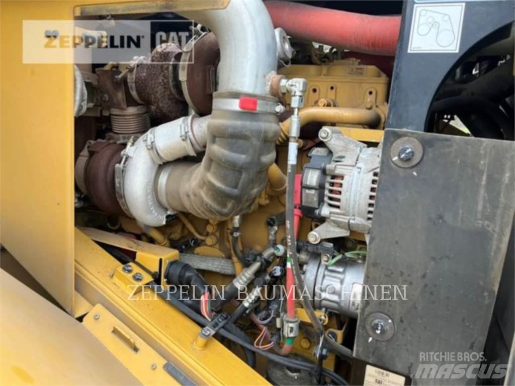 CAT 962M Naudoti ratiniai krautuvai