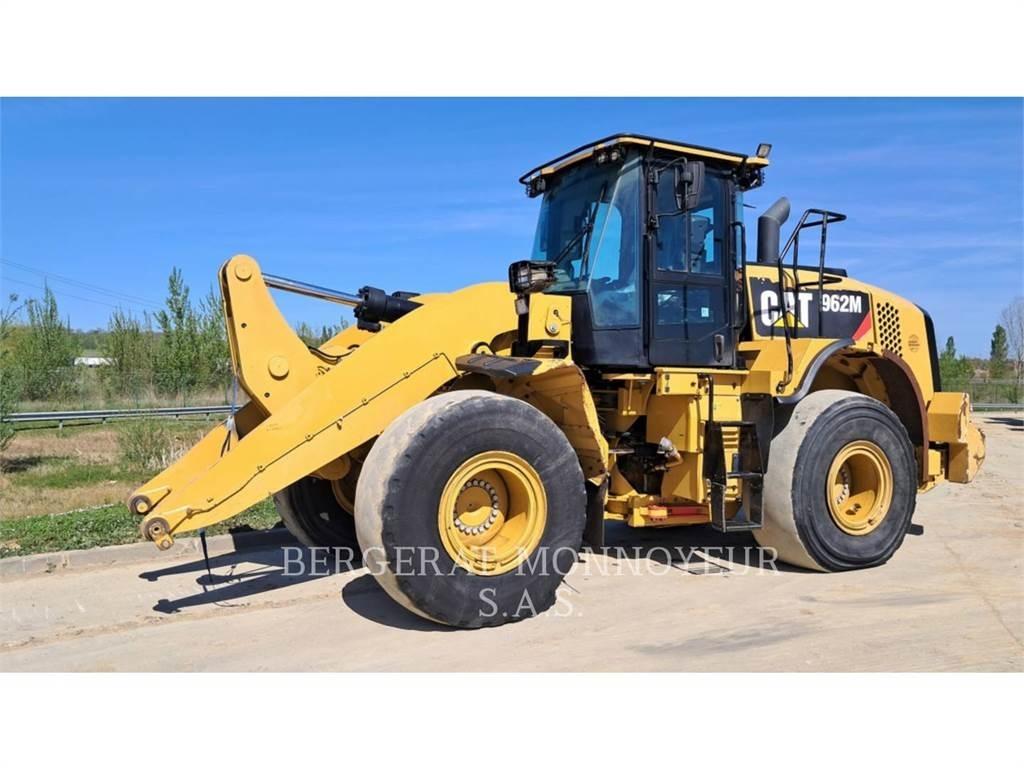 CAT 962M Naudoti ratiniai krautuvai