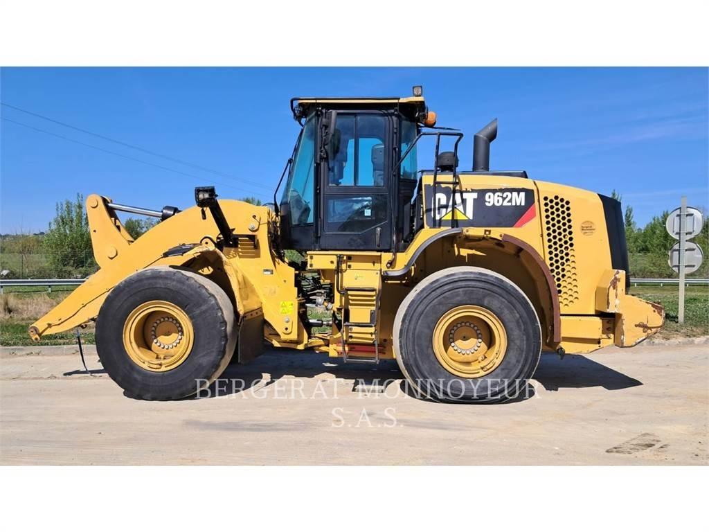 CAT 962M Naudoti ratiniai krautuvai