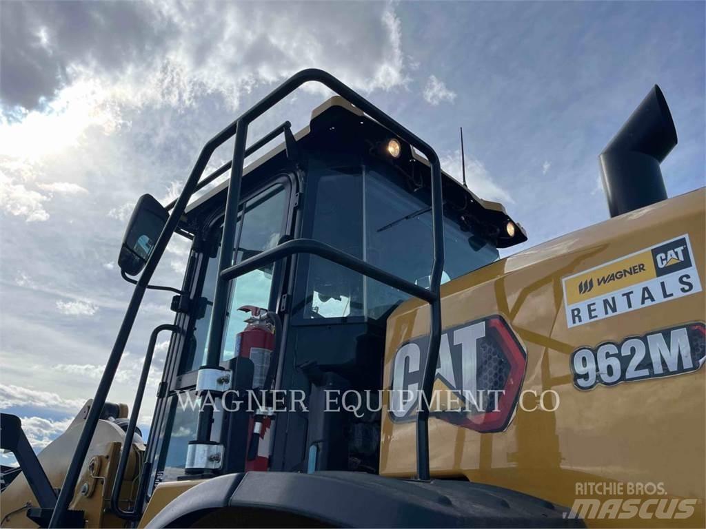 CAT 962M Naudoti ratiniai krautuvai