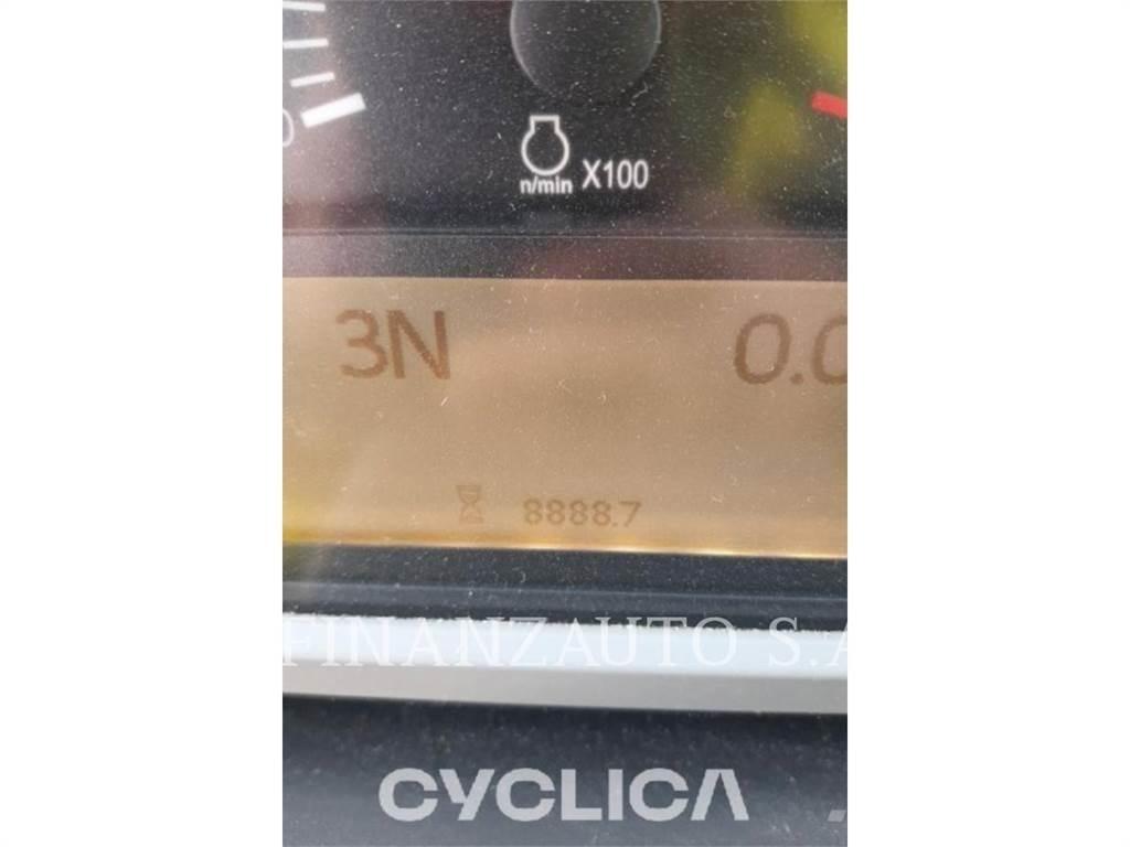 CAT 962M Naudoti ratiniai krautuvai