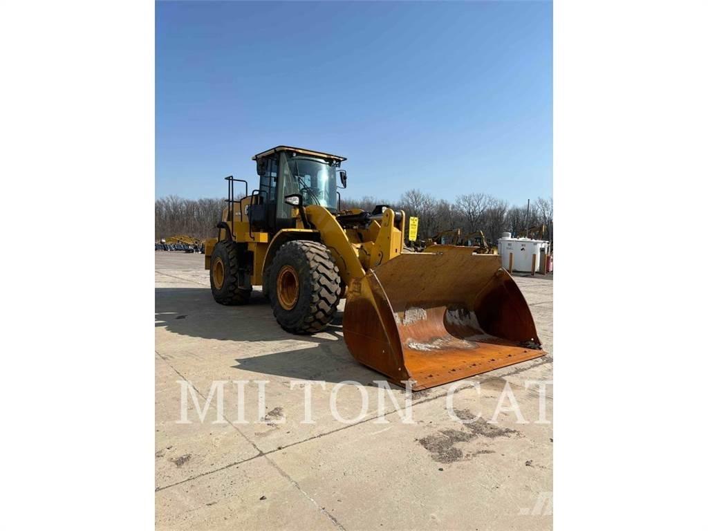 CAT 962M Naudoti ratiniai krautuvai
