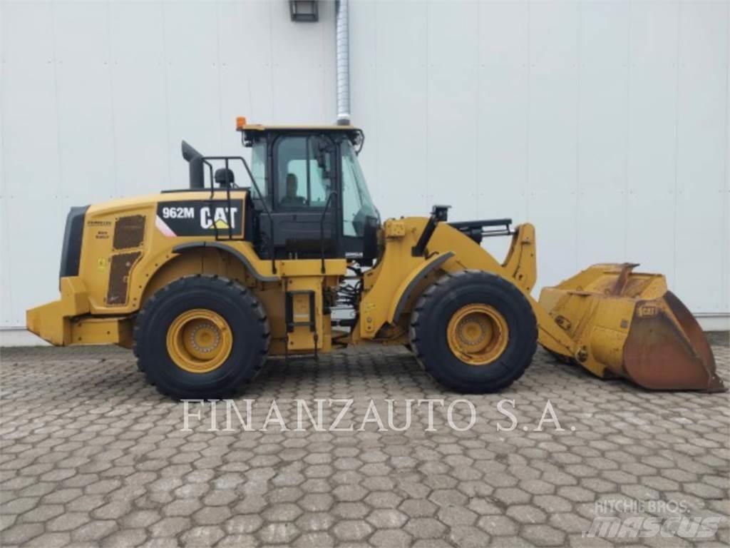 CAT 962M Naudoti ratiniai krautuvai