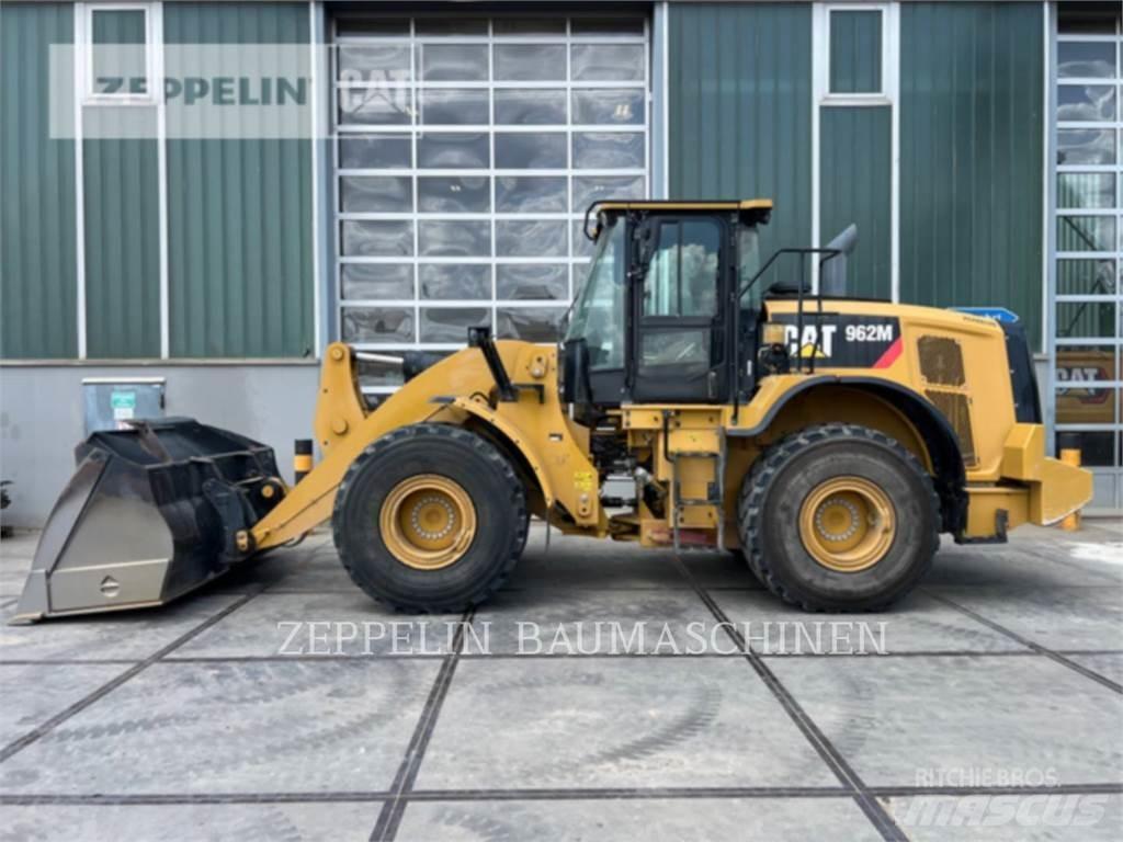 CAT 962M Naudoti ratiniai krautuvai