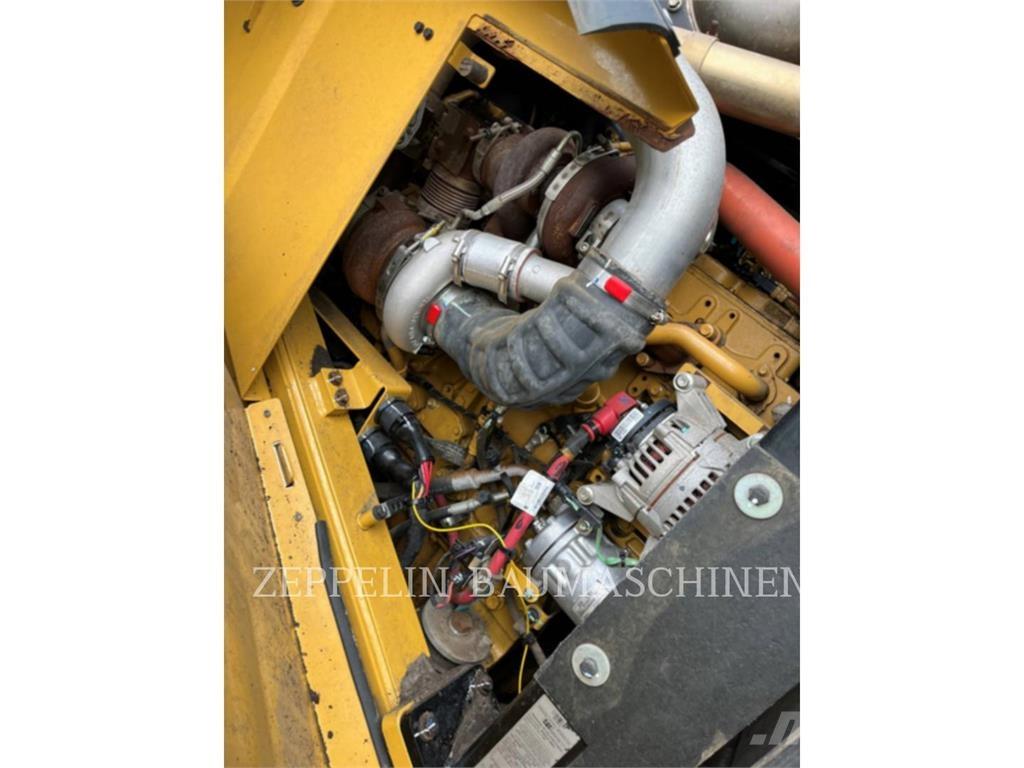 CAT 962M Naudoti ratiniai krautuvai
