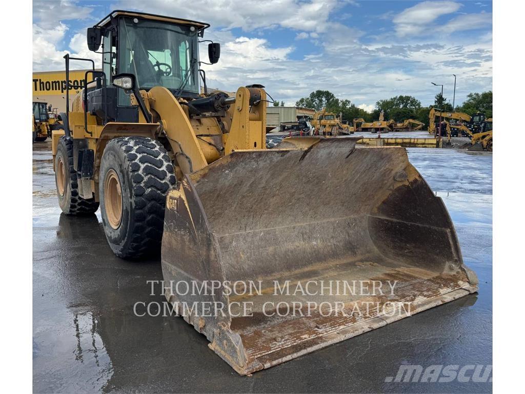 CAT 962M Naudoti ratiniai krautuvai