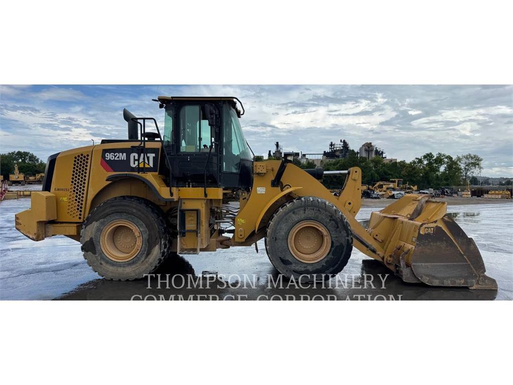 CAT 962M Naudoti ratiniai krautuvai