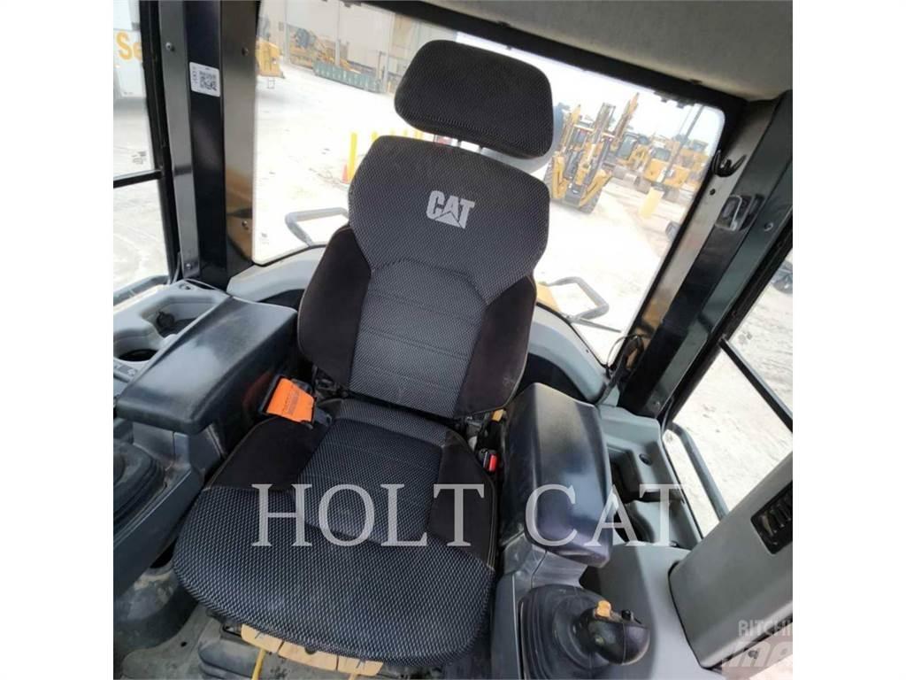 CAT 963 Vikšriniai krautuvai