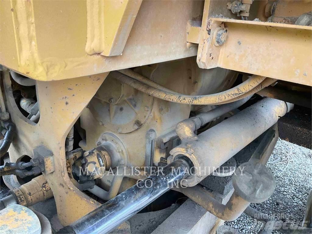 CAT 966G Naudoti ratiniai krautuvai