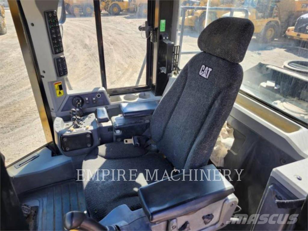 CAT 966K Naudoti ratiniai krautuvai