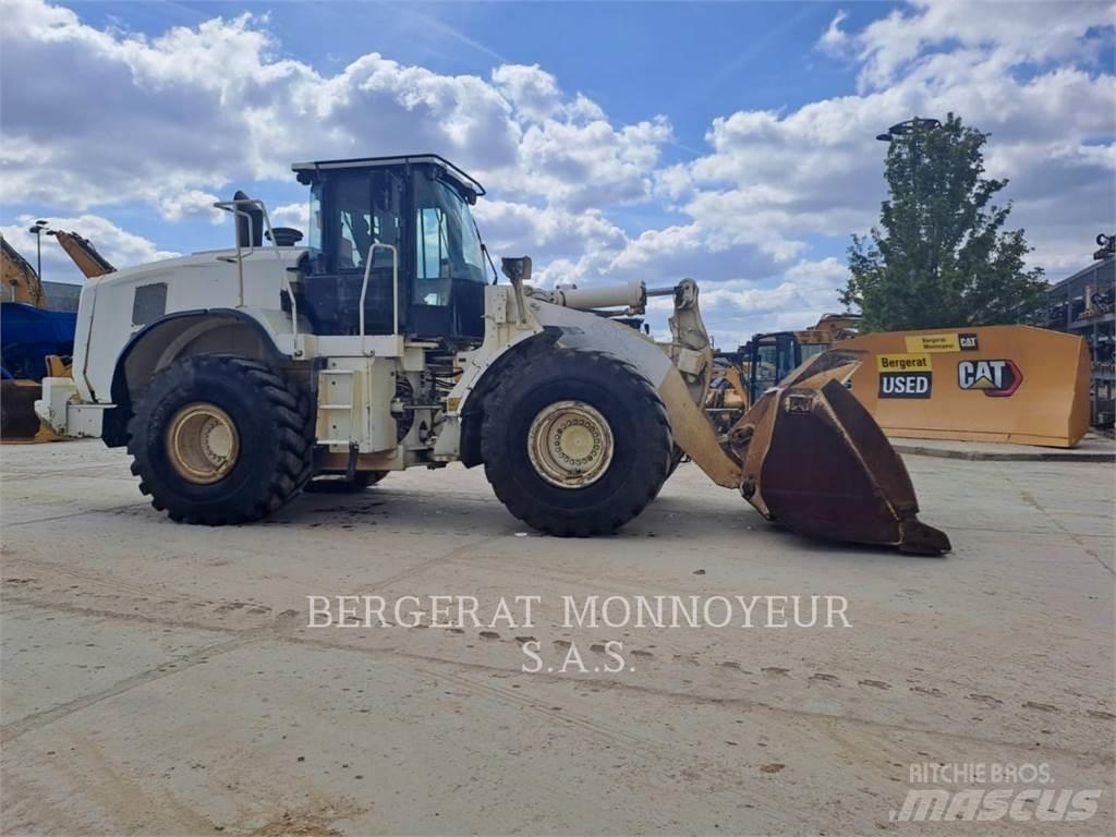 CAT 966M Naudoti ratiniai krautuvai