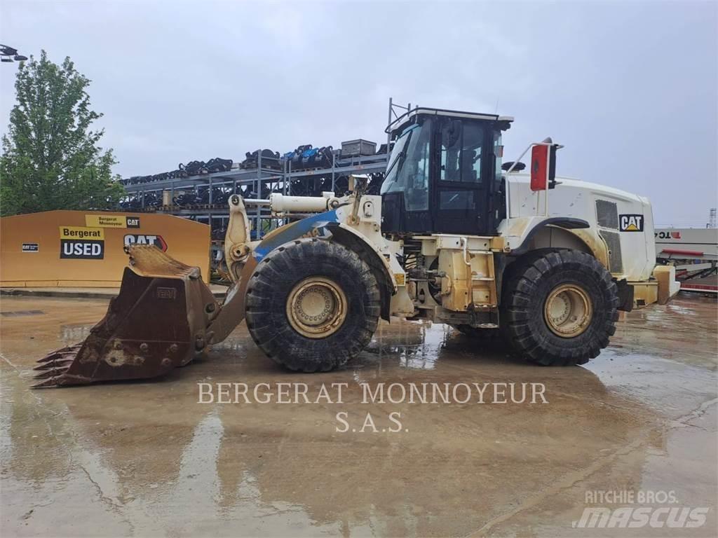 CAT 966M Naudoti ratiniai krautuvai