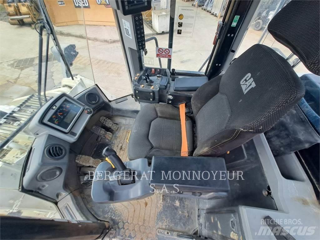 CAT 966M Naudoti ratiniai krautuvai