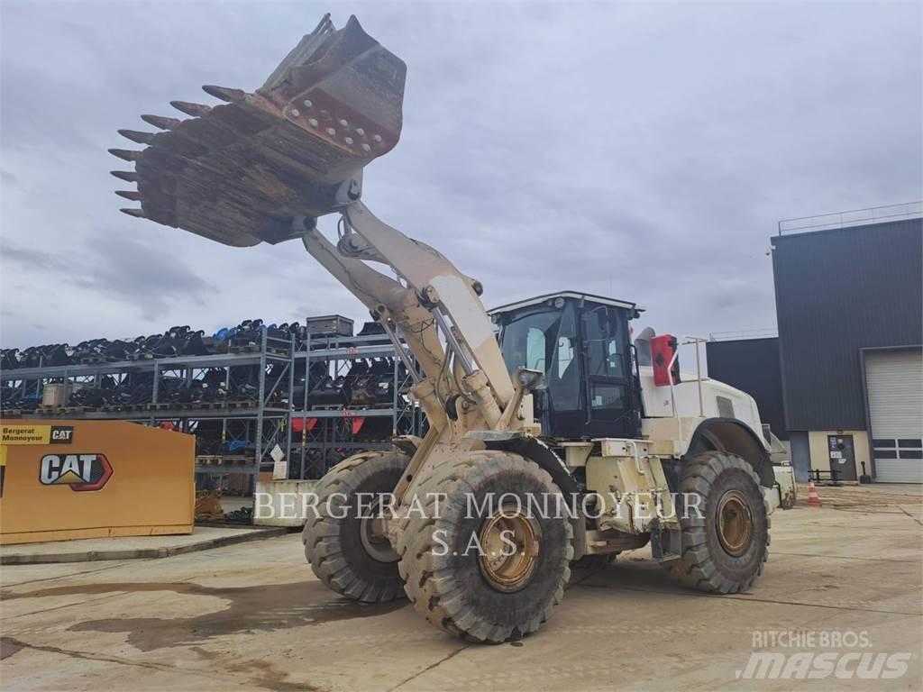 CAT 966M Naudoti ratiniai krautuvai
