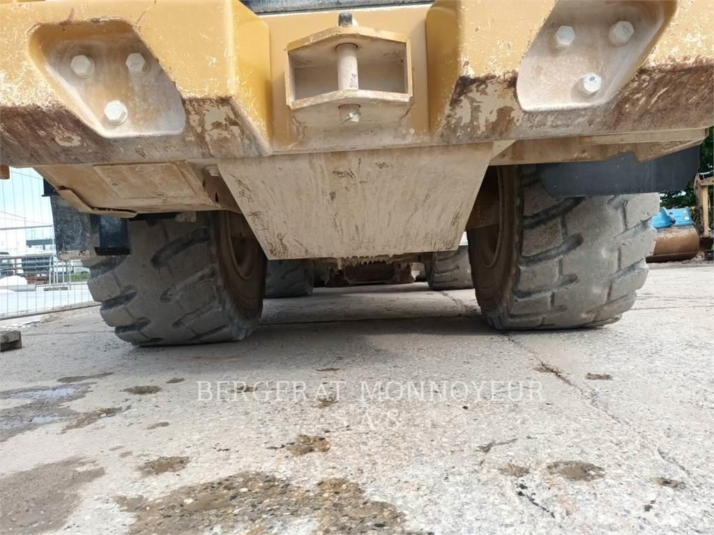 CAT 966M Naudoti ratiniai krautuvai