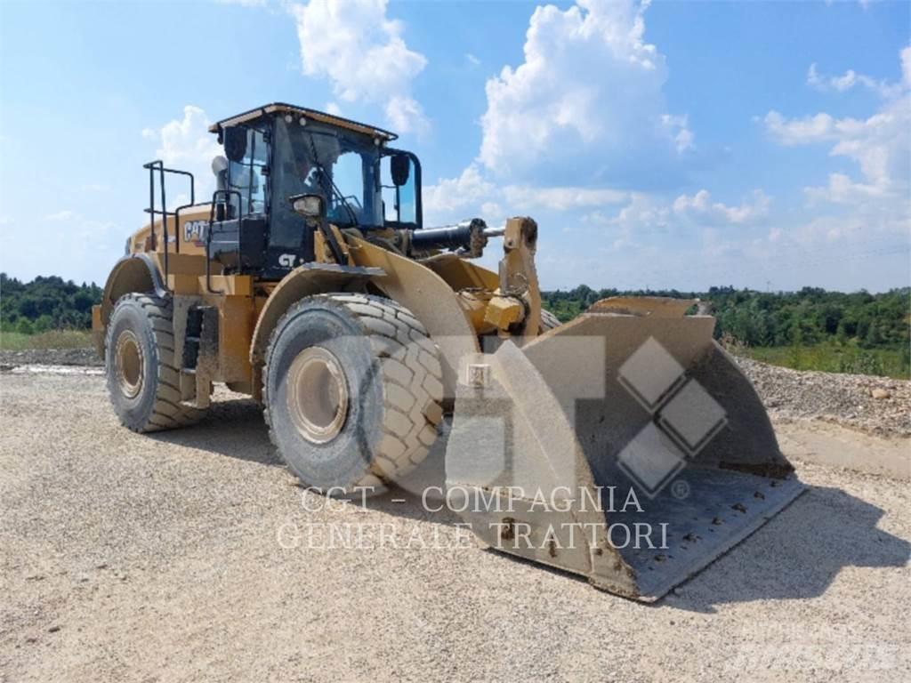 CAT 966M Naudoti ratiniai krautuvai