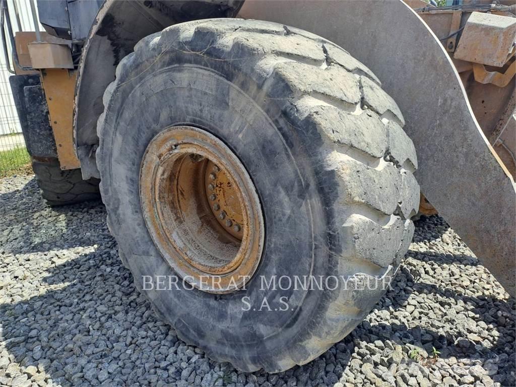 CAT 966M Naudoti ratiniai krautuvai