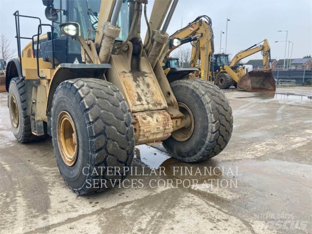 CAT 966M Naudoti ratiniai krautuvai