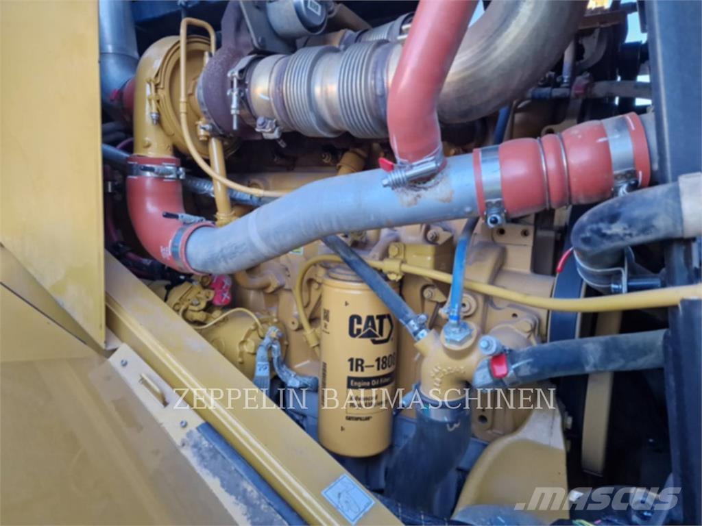 CAT 966M Naudoti ratiniai krautuvai
