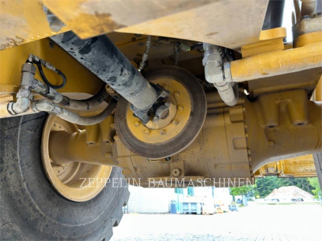 CAT 966M Naudoti ratiniai krautuvai