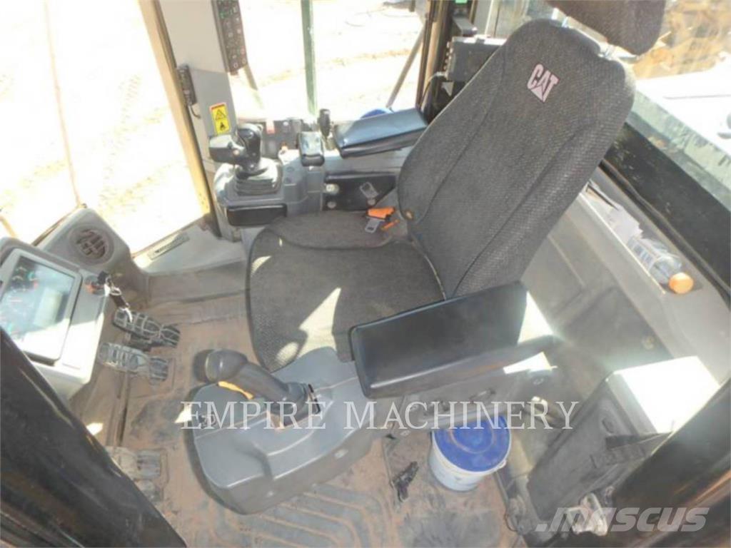 CAT 966M Naudoti ratiniai krautuvai