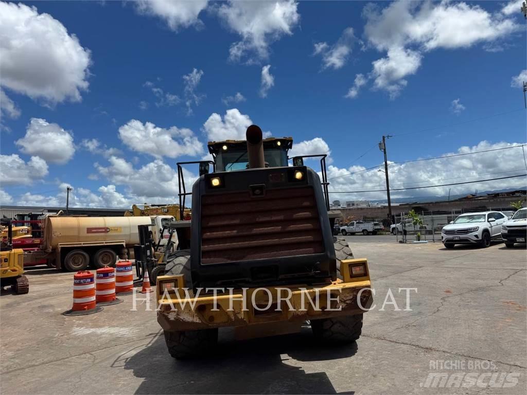 CAT 966M Naudoti ratiniai krautuvai