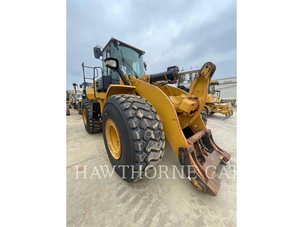 CAT 966M Naudoti ratiniai krautuvai