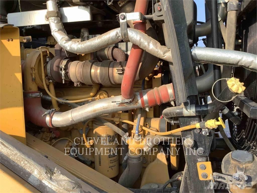 CAT 966M XE Naudoti ratiniai krautuvai