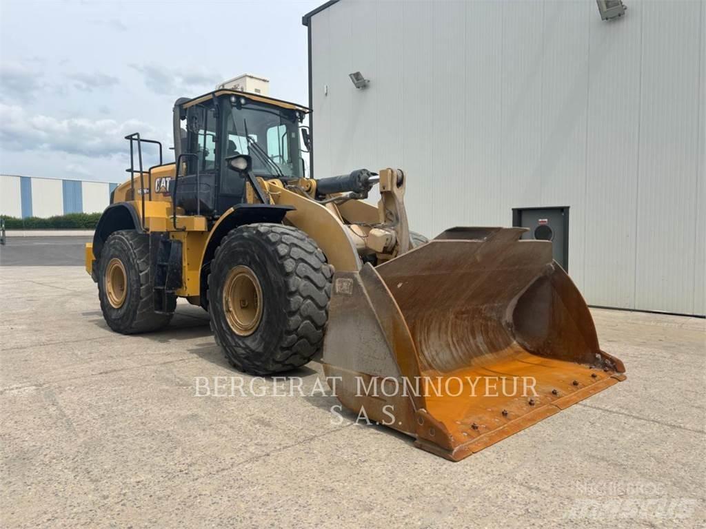 CAT 966M XE Naudoti ratiniai krautuvai