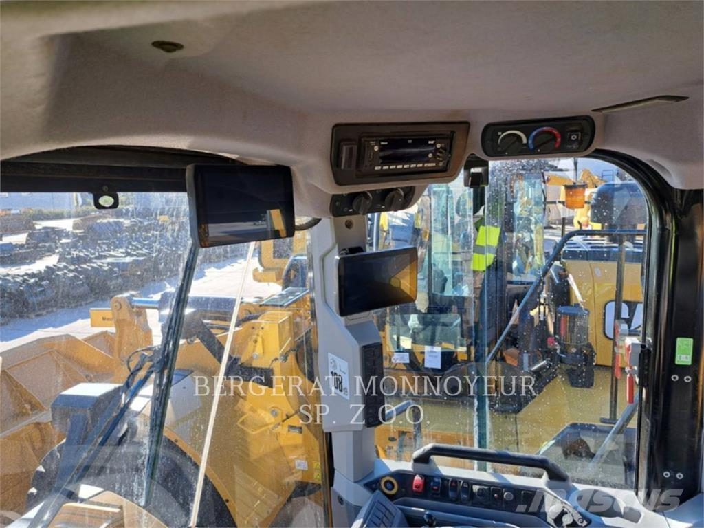 CAT 972 Naudoti ratiniai krautuvai