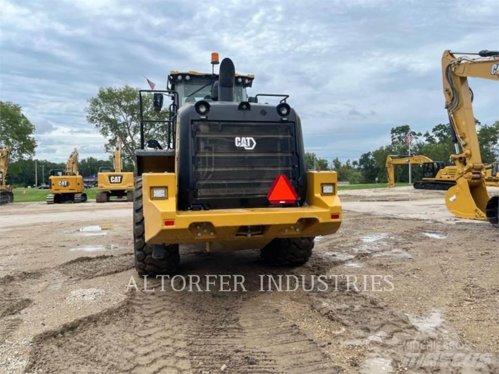 CAT 972-14 Naudoti ratiniai krautuvai