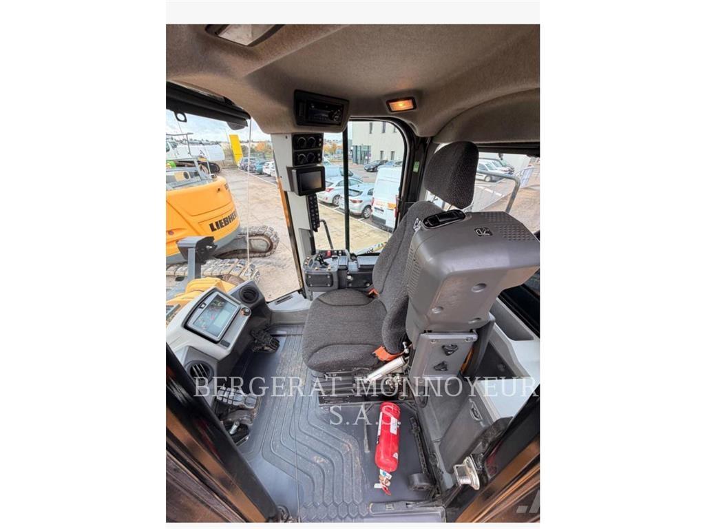 CAT 972 M XE Naudoti ratiniai krautuvai