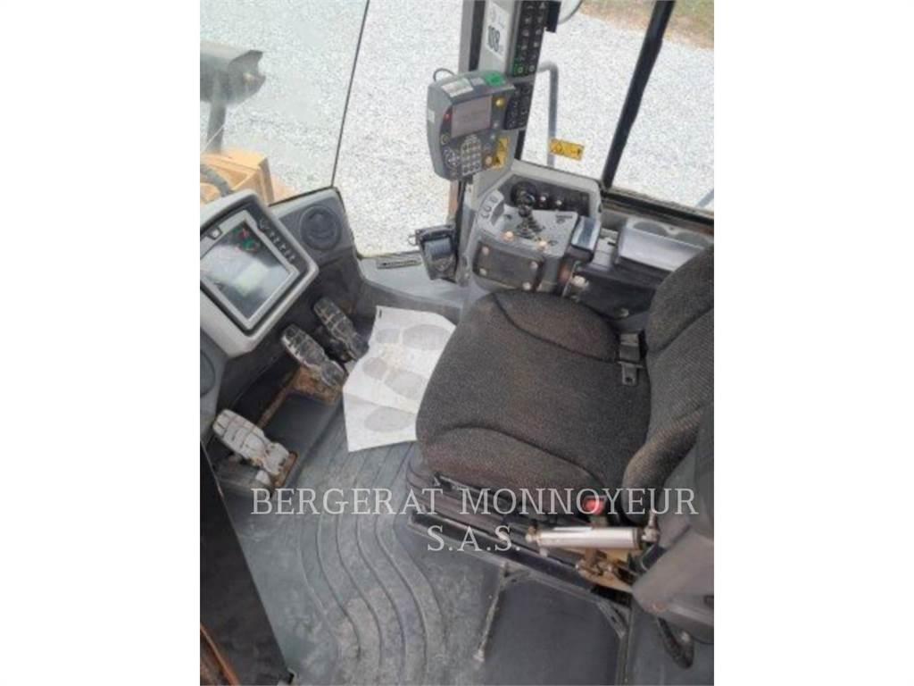 CAT 972K Naudoti ratiniai krautuvai