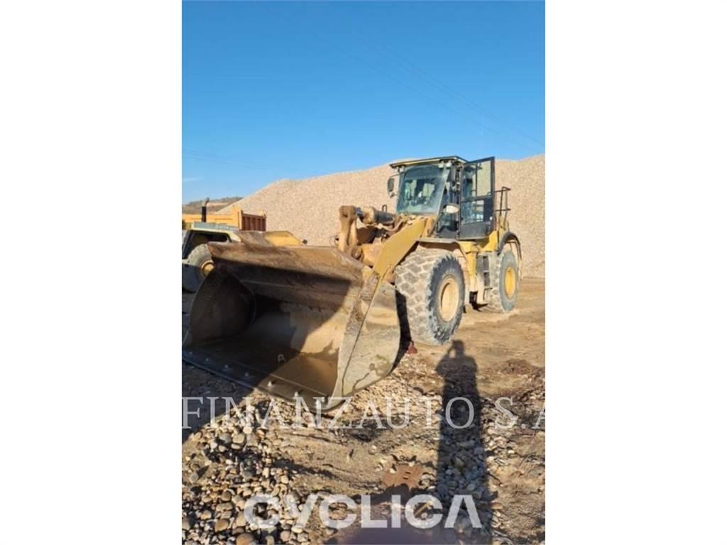 CAT 972K Naudoti ratiniai krautuvai