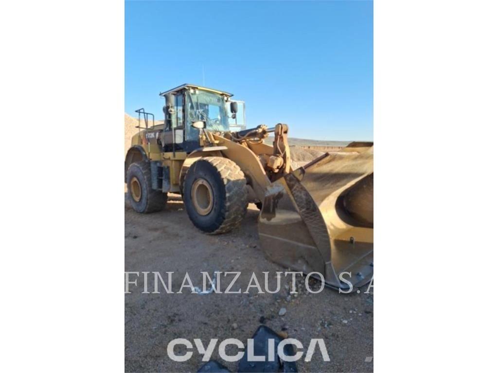 CAT 972K Naudoti ratiniai krautuvai