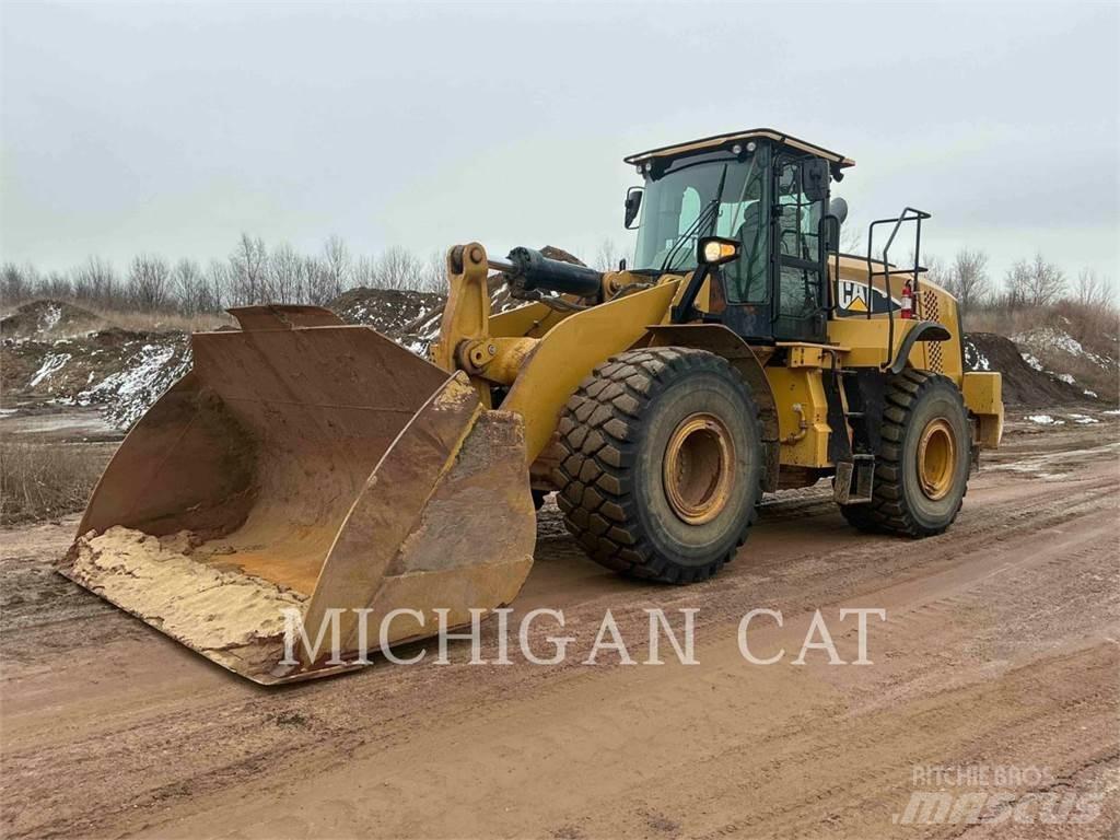 CAT 972M Naudoti ratiniai krautuvai